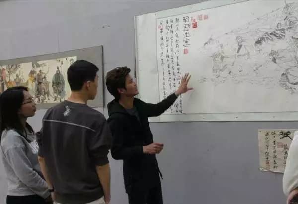 淮工又一位大学生引起轰动了，因他用三年画了一幅画